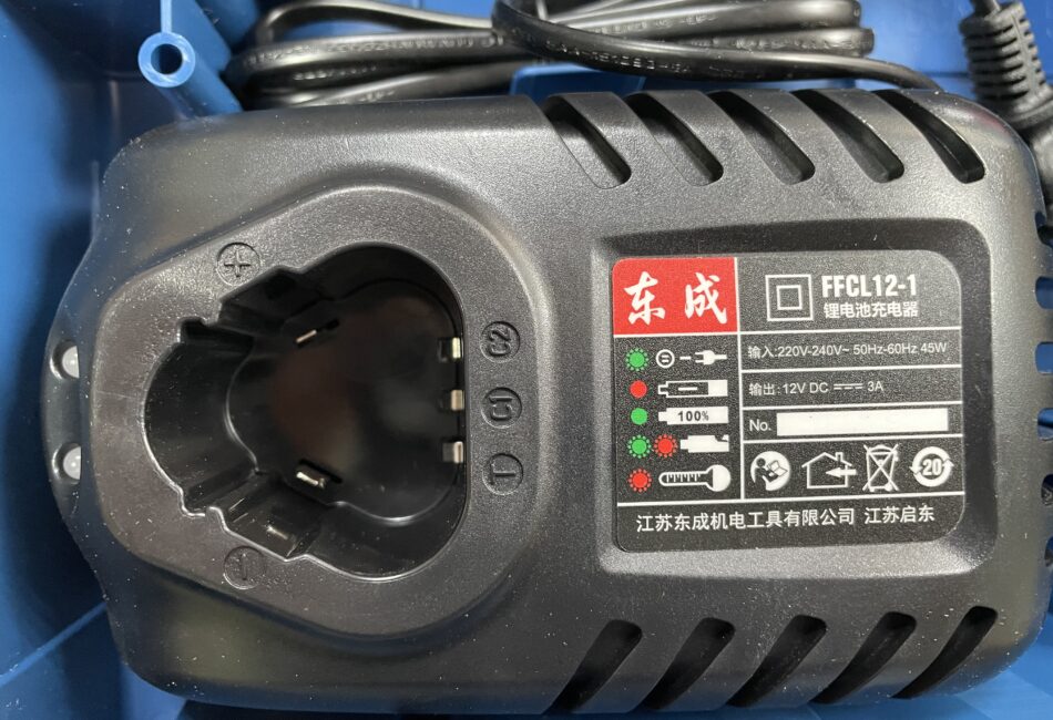 Крошечный бесщеточный шуруповерт DongCheng 12V с моментом 35 Nm купить
